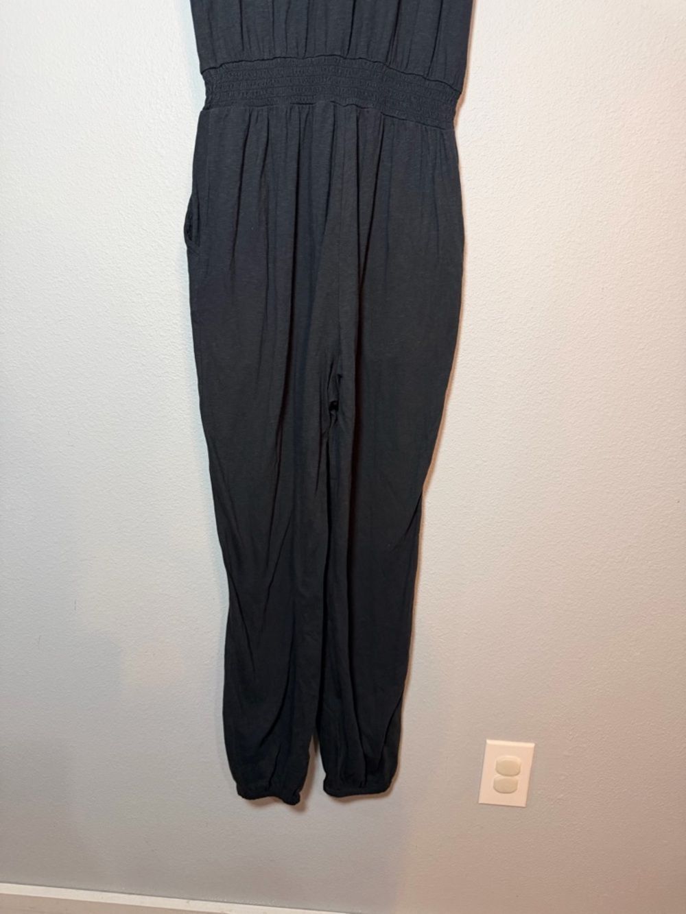 Aerie Sleeveless Comfy Jogger Jumpsuit Medium Strapless Black Pockets Cotton - Picture 9 of 11